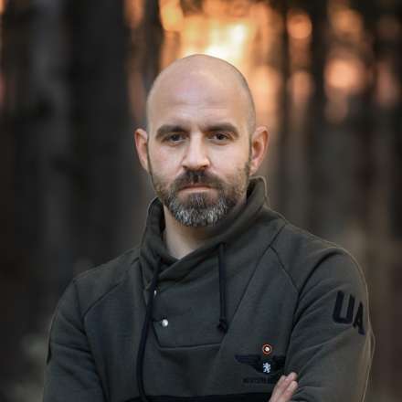 Павло Казарін
